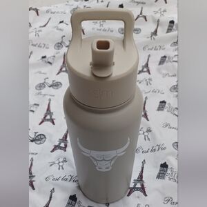 Insulated Water Bottle with Bulls Logo - s|m